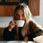 Nyata! 4 Kebiasaan Minum Kopi Ini Bikin Kamu Menua Lebih Cepat, Cek Sering Dilakukan?