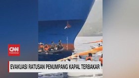 VIDEO: Evakuasi Ratusan Penumpang Kapal Terbakar