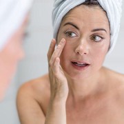 Murah tapi Nggak Murahan, Ini Cara Perawatan Wajah Cuma Modal Berbagai Produk Viva Cosmetics!