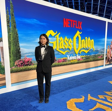 Penampilan Iqbaal di Premier 'Glass Onion: A Knives Out Mystery' Jadi Sorotan