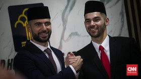 Jordi dan Sandy Resmi WNI, Naturalisasi Kebiasaan Masa Kini?