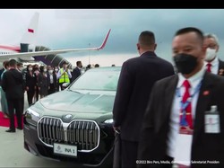 Spesifikasi dan Harga Mobil Mewah yang Ditumpangi Jokowi di KTT APEC Thailand