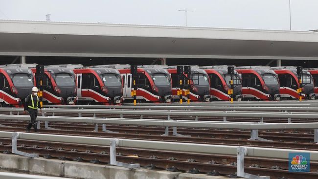 Siap-siap War Tiket LRT Jabodebek & Kereta Cepat, Ini Caranya