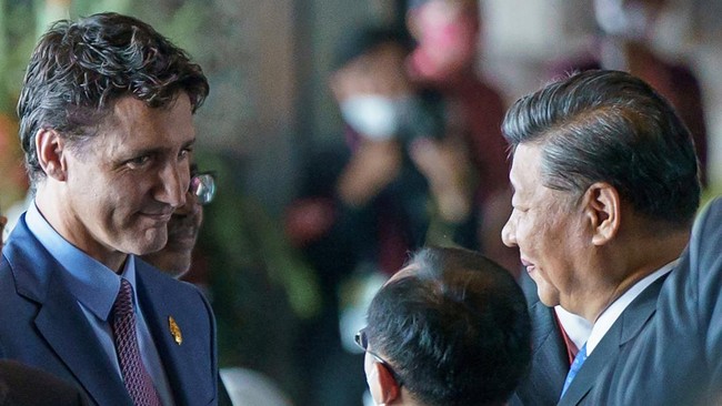 PM Kanada, Justin Trudeau, akhirnya buka suara setelah video ketika ia dimarahi oleh Presiden China, Xi Jinping, di sela KTT G20 Bali tersebar luas.