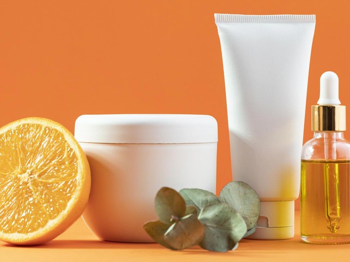 Produk skincare dengan vitamin C/Foto: freepik.com
