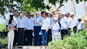 img-title Putu Ayu Saraswati Ungkap Komentar Joe Biden Saat Jalan-jalan ke Tahura Bali