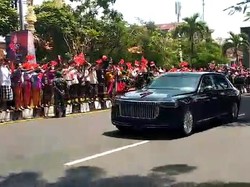 Xi Jinping Dilepas Ratusan Warga Kuta