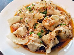 Resep Pangsit Udang Saus Szechuan yang Pedas Nampol