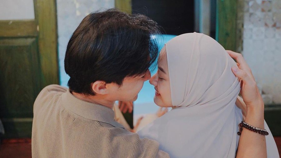 Rey Mbayang dan Dinda Hauw