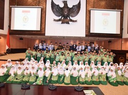 Dikunjungi Siswa SD, Waket MPR Bagi 5 Kunci Capai Sukses