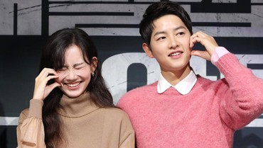 img-title Ada Romansa 'Hot' Song Joong Ki & Shin Hyun Been di Drama 'Reborn Rich'