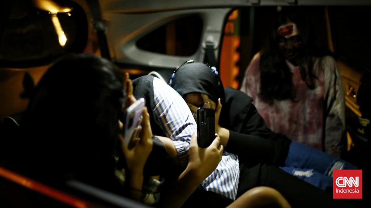 FOTO: Misteri Lorong 4, Wahana Naik Mobil Dikejar Hantu di Depok