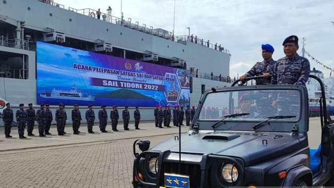 TNI AL akan mengerahkan 12 kapal perang (KRI) dan 1.308 personel untuk Sail Tidore 2022 pada 24 sampai 29 November.