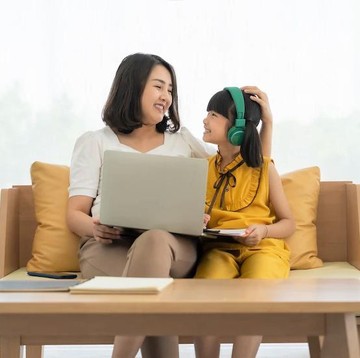 img-title Orang Tua Wajib Tahu, 6 Aktivitas Sederhana Ini Bisa Meningkatkan Kecerdasan Emosional Anak
