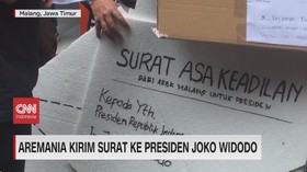 VIDEO: Aremania Kirim Surat ke Presiden Joko Widodo