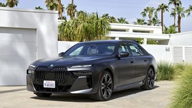 BMW i7 Jadi Mobil Listrik Resmi KTT ASEAN Plus Jakarta 2023
