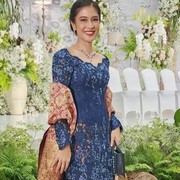 Inspirasi Ke Kondangan Pakai Kebaya ala Selebriti Indonesia