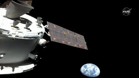 Keluar dari Orbit Bulan, Pesawat Ruang Angkasa Orion NASA 'OTW' Pulang