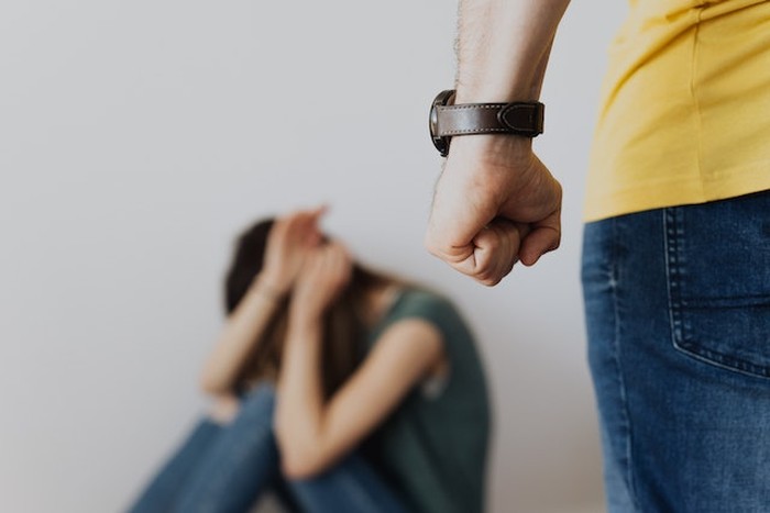 Ilustrasi kekerasan (Foto: Pexels/Karolina Grabowska) 6 Tingkatan Pelecehan Seksual, Wajib Kita Pahami!