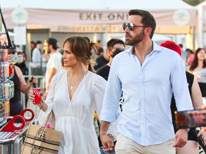 LOS ANGELES, CA - SEPTEMBER 04: Jennifer Lopez and Ben Affleck are seen on September 04, 2022 in Los Angeles, California.  (Photo by BG020/Bauer-Griffin/GC Images)