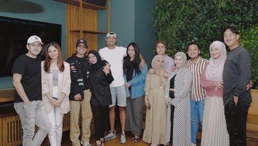 img-title 7 Potret Lesti Kejora Kumpul Arisan Bareng Geng Artis Tanpa Dinda Hauw