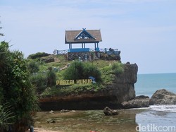 Mendatangi TKP Wanita Hamil Dibunuh Digulingkan dari Tebing Pantai Kukup