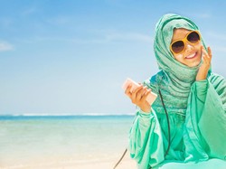 10 Ide OOTD ke Pantai yang Simple dan Fashionable