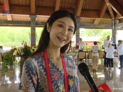Putu Ayu Saraswati Cerita Obrolannya dengan Joe Biden