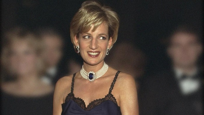 Tas Lady Dior yang Dipakai Putri Diana di Met Gala akan Kembali Dirilis! Ini Detail yang Buat Beda dari Versi Klasik