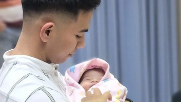 RIDHO DA BIKIN KONTEN MENJADI IBU HAMIL DEMI HIBUR ISTRI