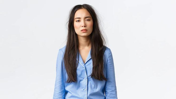 5 Tanda Kamu Burnout, Tapi Mungkin Tidak Menyadarinya! Menjauh dari Orang Lain Salah Satunya