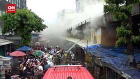 VIDEO: Pasar Pagi Asemka Kebakaran, 13 Mobil Damkar Dikerahkan