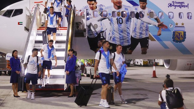 Dokter yang merawat Lionel Messi, Diego Schwarzstein mengaku dalam kondisi dilema terkait harapan pada timnas Argentina di Piala Dunia 2022.
