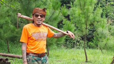 img-title Permintaan Maaf Budi Dalton Usai Bikin Gaduh Sebut Miras Minuman Rasulullah