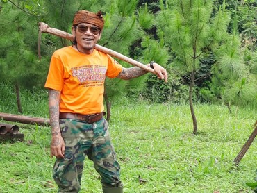 img-title Permintaan Maaf Budi Dalton Usai Bikin Gaduh Sebut Miras Minuman Rasulullah