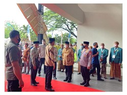 Cerita soal Sikap Sempurna Prabowo Sambut Jokowi di Muktamar Muhammadiyah