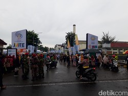 Tiba Dini Hari, Penggembira Muktamar Padati De Tjolomadu Pagi Ini