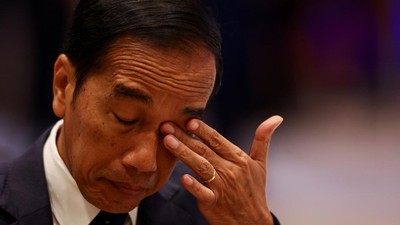 Jokowi 'Geleng-geleng' Sebut Ekonomi Global Tak Normal