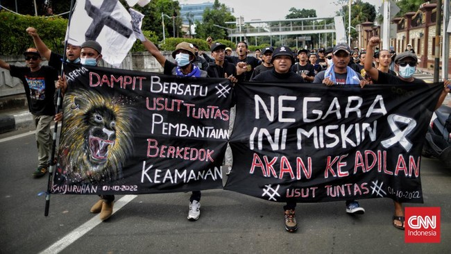 Sejak dilimpahkan pertama kali pada 25 Oktober lalu, berkas perkara Tragedi Kanjuruhan sudah dua kali dikembalikan jaksa ke Polda Jatim untuk dilengkapi.