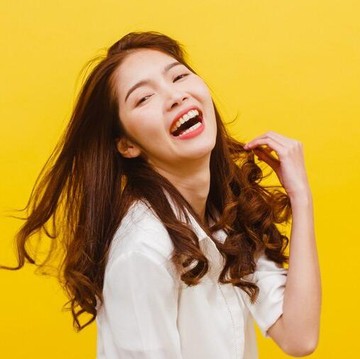 img-title 5 Manfaat Tertawa untuk Kesehatan Mental, Wajib Tahu Biar Sehat Terus!