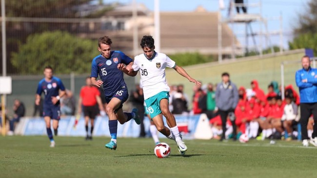 Calon pemain naturalisasi Rafael Struick bermain dan mencetak gol saat Timnas Indonesia U-20 takluk 1-2 dari Slovakia.