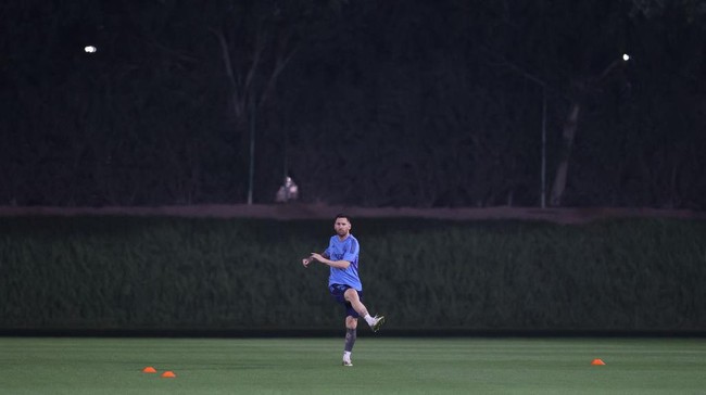 Bintang timnas Argentina Lionel Messi yang memasuki masa akhir karier memiliki peluang memecahkan tujuh rekor pada Piala Dunia 2022.