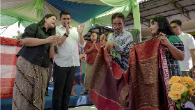 Benahi Jalan Terbengkalai, Bobby Nasution Diulosi Warga