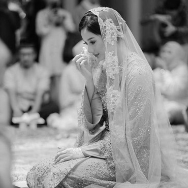 Nikah Hari Ini, Momen Pengajian & Siraman Glenca Chysara Haru Penuh Nostalgia