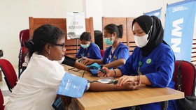 Lewat #AKSI PNM, Ibu-ibu Atambua Dapatkan Cek Kesehatan Gratis
