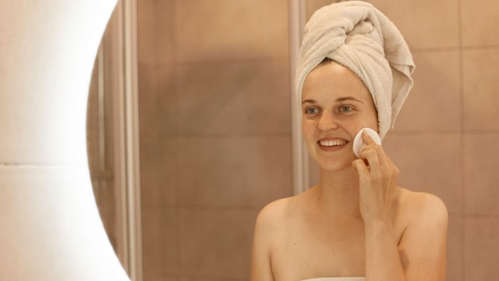 BeauPicks: 5 Peeling Pads untuk Eksfoliasi dan Mencerahkan Kulit Wajah BeauPicks: 5 Peeling Pads untuk Eksfoliasi dan Mencerahkan Kulit Wajah