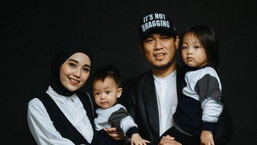 MONICA IMAS BERDOA MEMOHON PETUNJUK SETELAH BERMIMPI