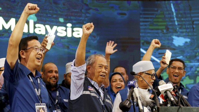 Eks PM Malaysia Mahathir Mohamad kalah telah hingga Parlemen Gantung usai Pemilu Malaysia, apa yang terjadi di negara itu?