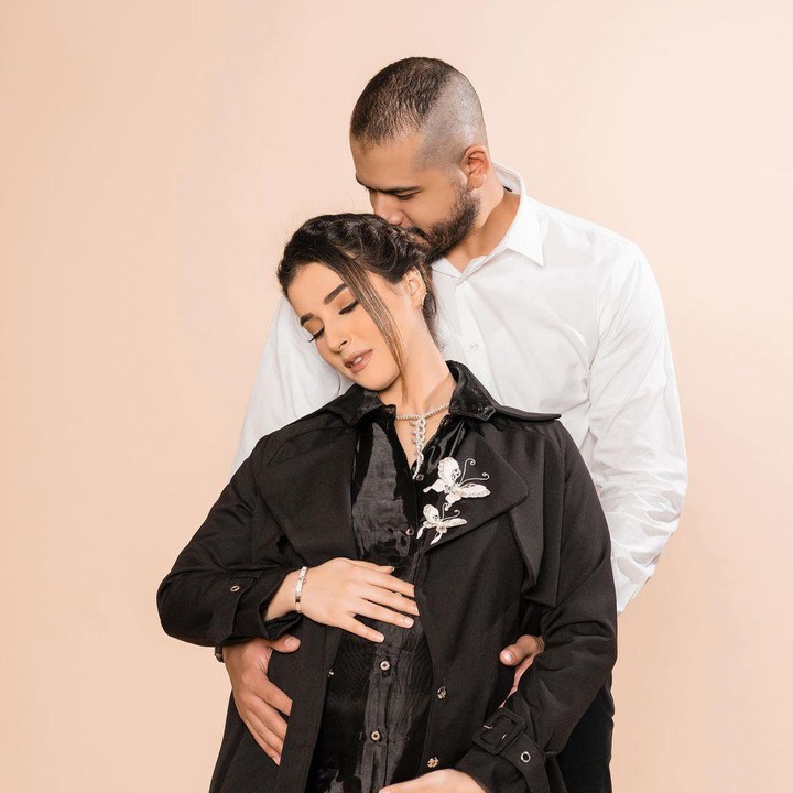 <p>Proses persalinan anak kedua Tasya Farasya dan Ahmad Assegaf berjalan lancar. Sebelum persalinan, Tasya sempat mengunggah potret bersama suaminya dan menuliskan perasaannya menanti sang buah hati. <em>"we’re waiting for you,"</em> tulisnya. (Foto: Instagram @tasyafarasya)</p>