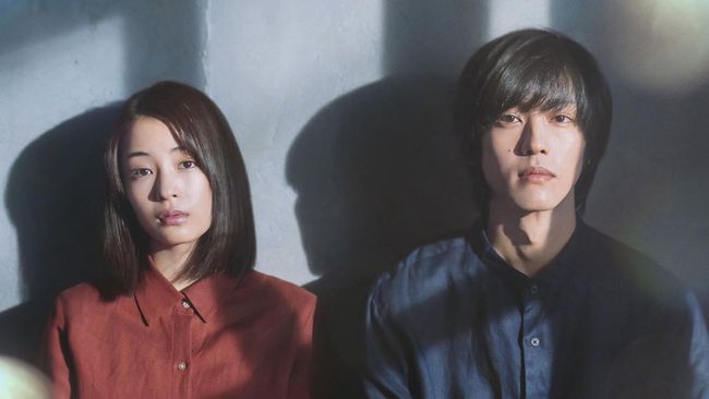 Wandering merupakan film Jepang yang diperankan oleh Suzu Hirose dan Tori Matsuzaka.